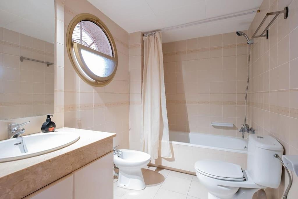 Apartamento En Salou Con 3 Piscinas Junto A Port Aventura Exterior photo